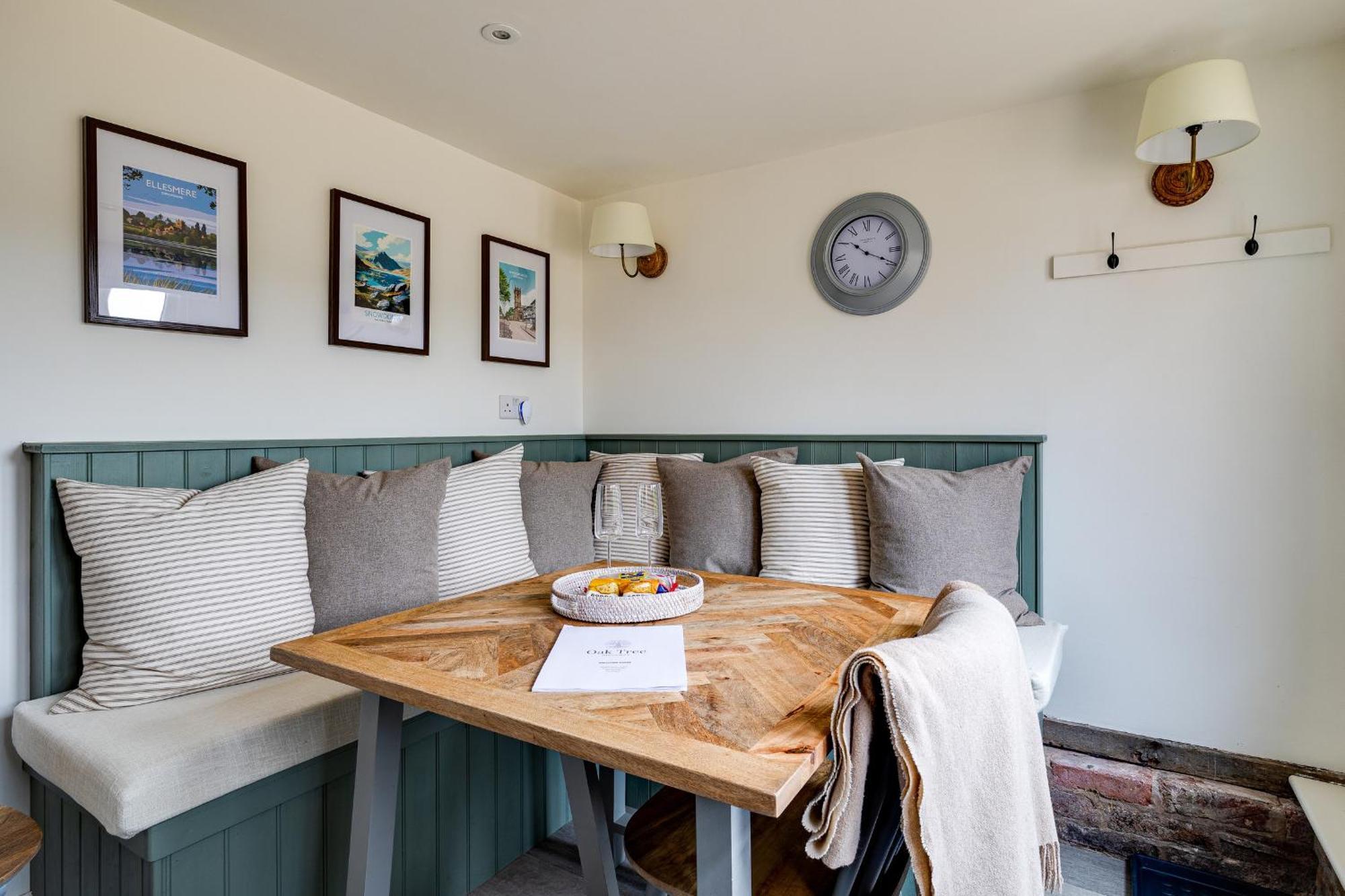 Oak Tree Hideaway Villa วิตเชิร์ช ภายนอก รูปภาพ