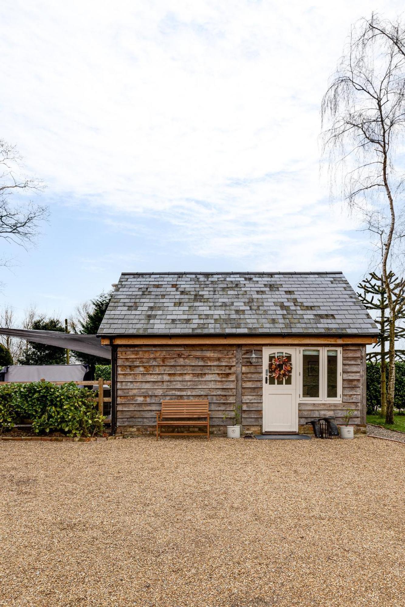 Oak Tree Hideaway Villa วิตเชิร์ช ภายนอก รูปภาพ